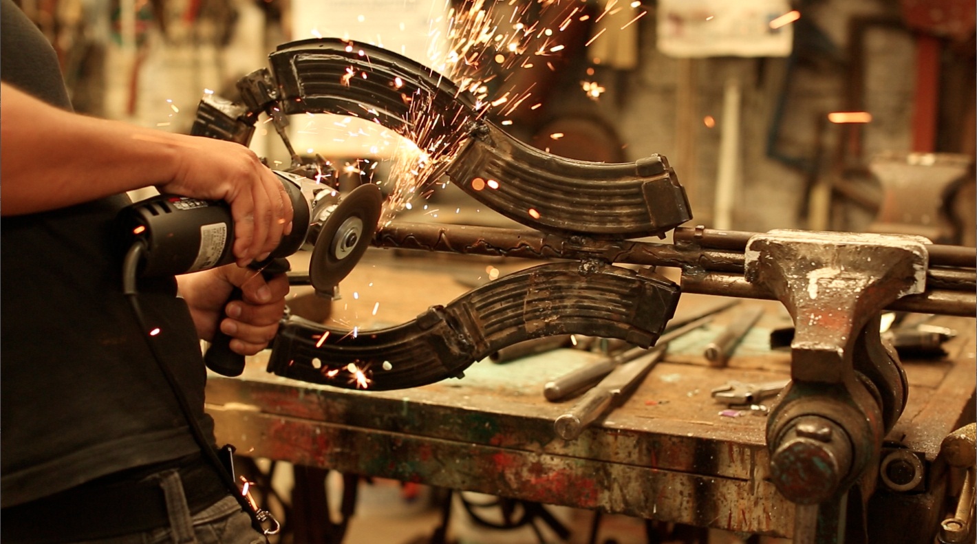 VEGLA MUZIKORE ME ARME