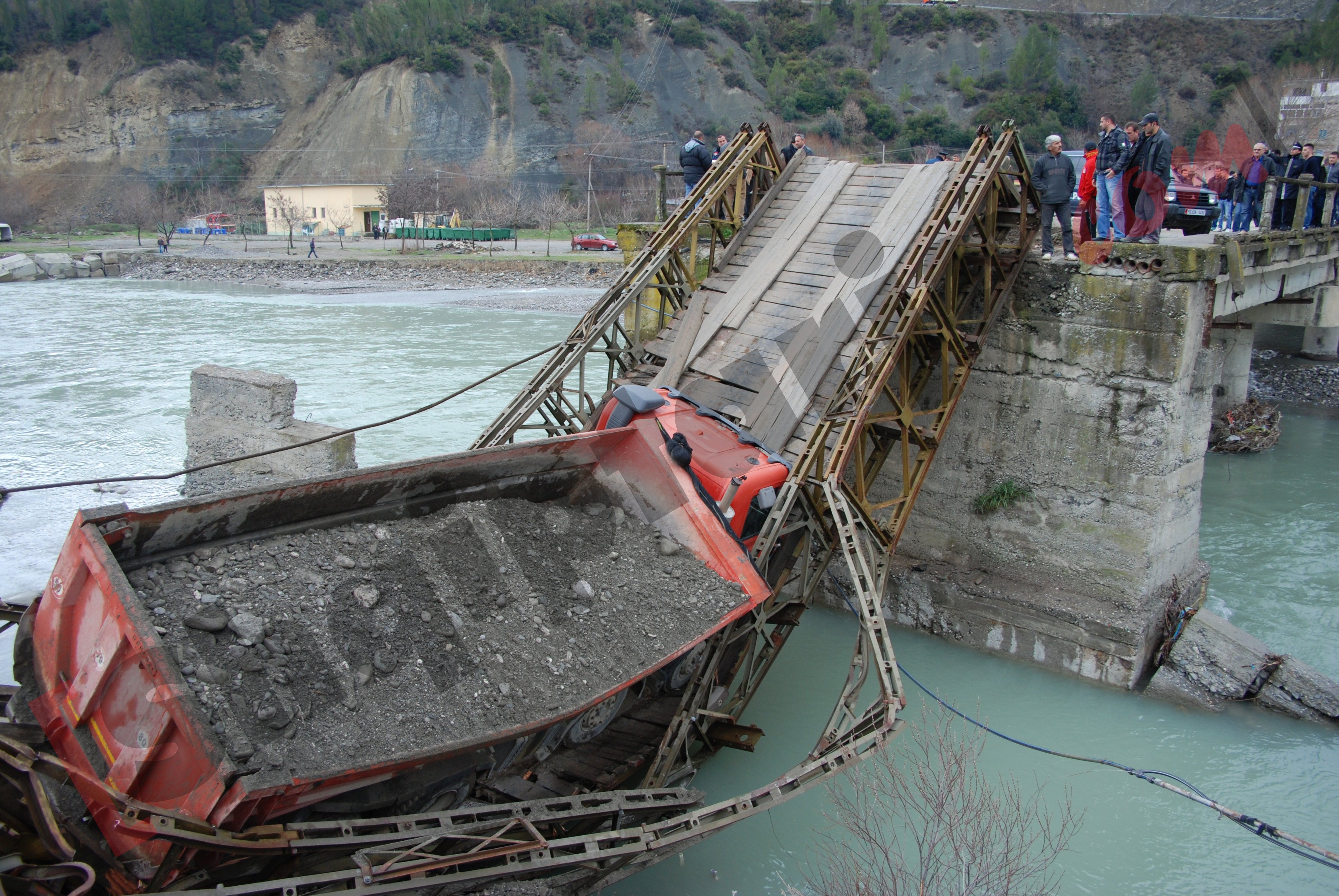 shembet ura ne skrapar