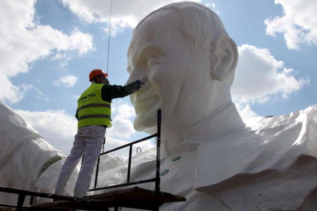 STATUJE PAPA GJON PALI