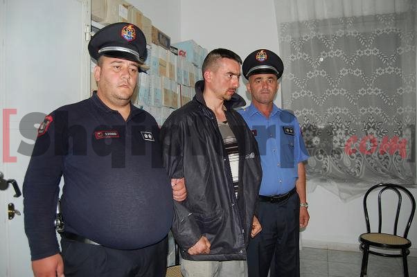 Jetjon Veizi me logo