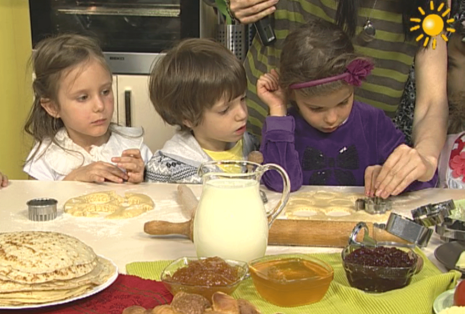 rreze dielli, femije, gatuajne, ushqime 