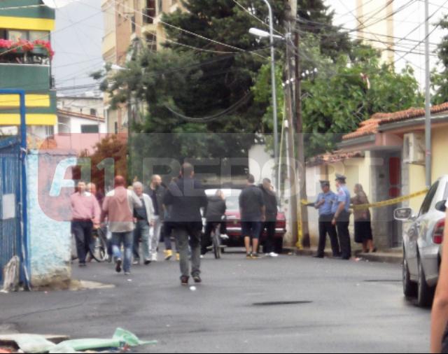 konflikt, prone, polici, tirane