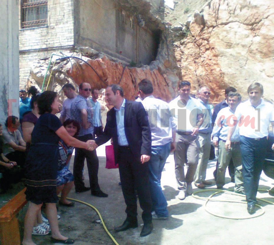 Aldo Bumçi te kisha e laçit