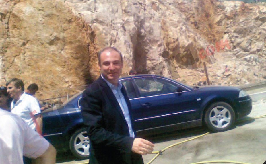 Aldo Bumçi te kisha e laçit 