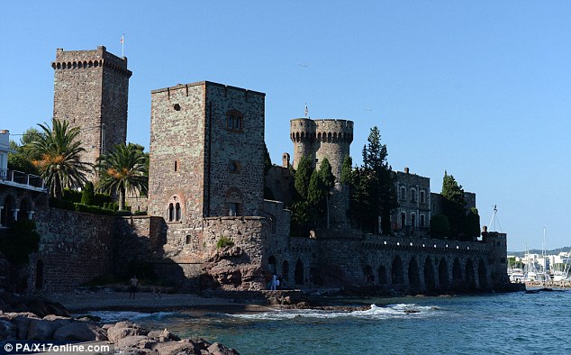 keshtjella e marteses sw Avril lavigne