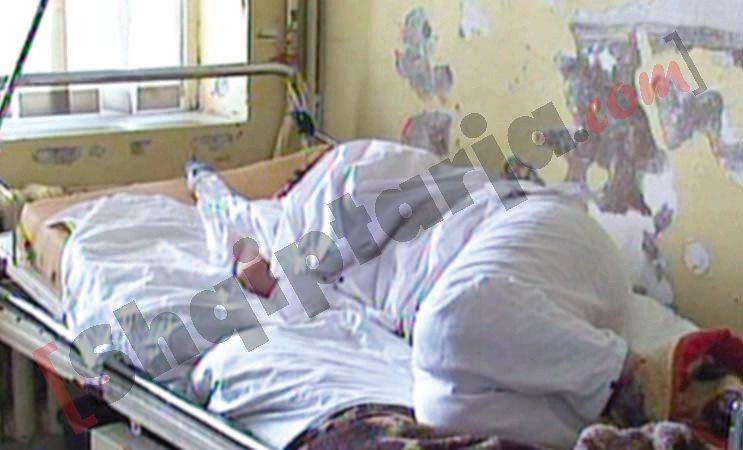 Mjeku i helmuar i psikiatrisë së Elbasanit i shtruar në urgjencën e spitalit të Elbasanit me logo