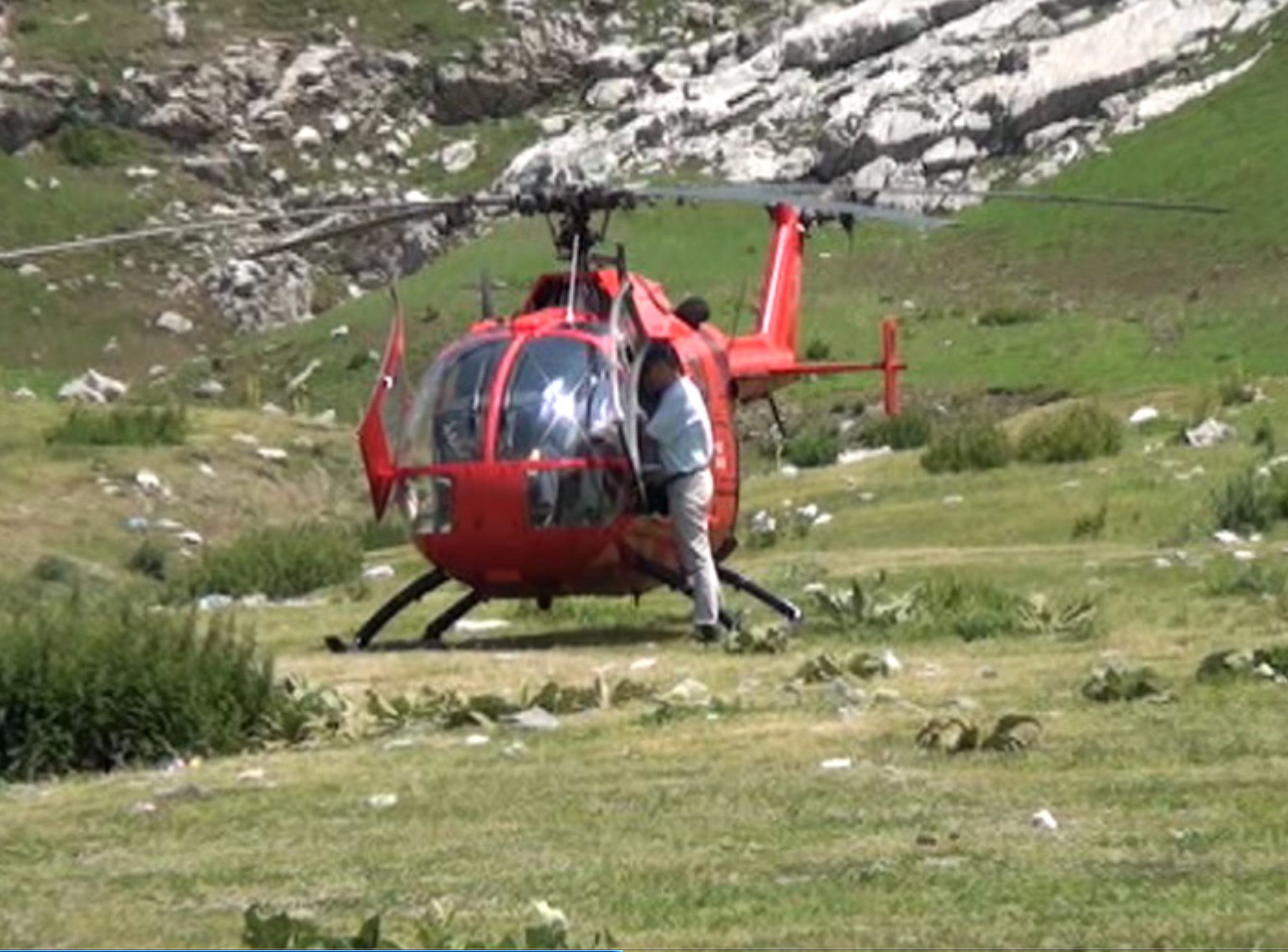 helikopteri ne diber 