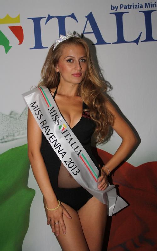 Shqiptarja Beniada Nishanitriumfon në “Miss Ravena 2013” - Shqiptarja.com