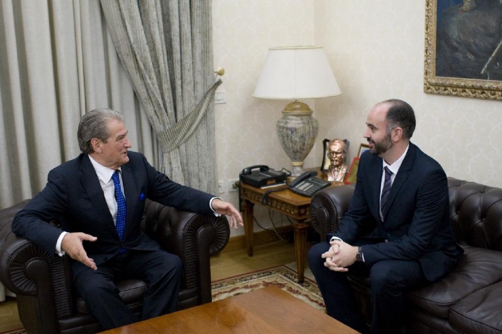 ambasadori maqedonas