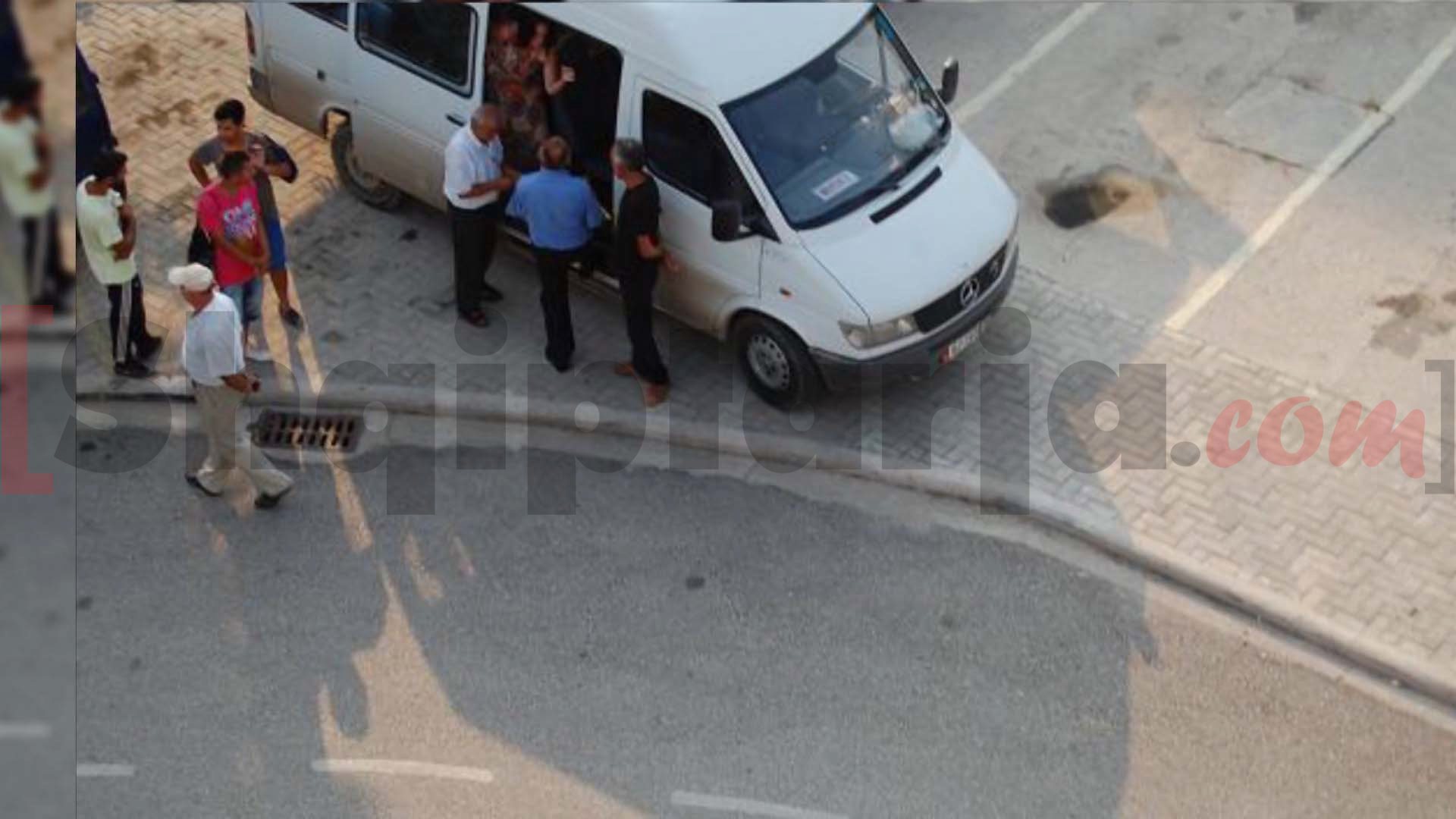 punetore medites drejt lazaratit 