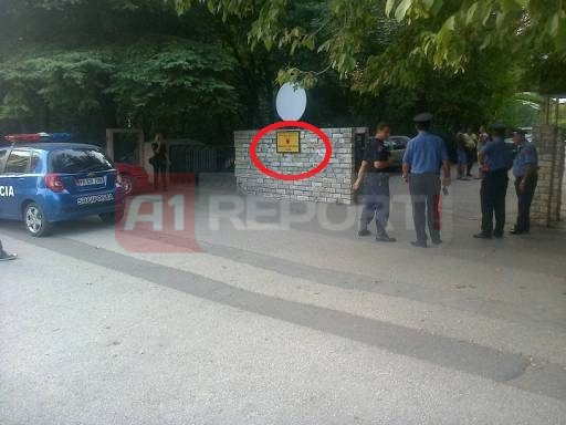 Shqup me tabele me logo