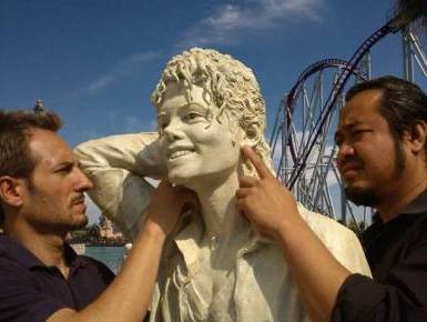 micheal jackson statuje