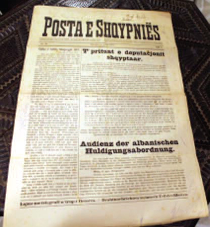 Foto e artikullit Mikrobet e gjuhës shqype të Gjergj Fishtës botuar në gazetën Posta e Shqypnisnë vitin 1918