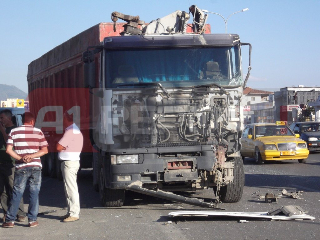 aksident tek kthesa e kamzes