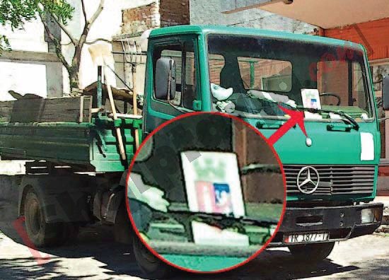 Makina e bashkisë në oborrin e Shqup1