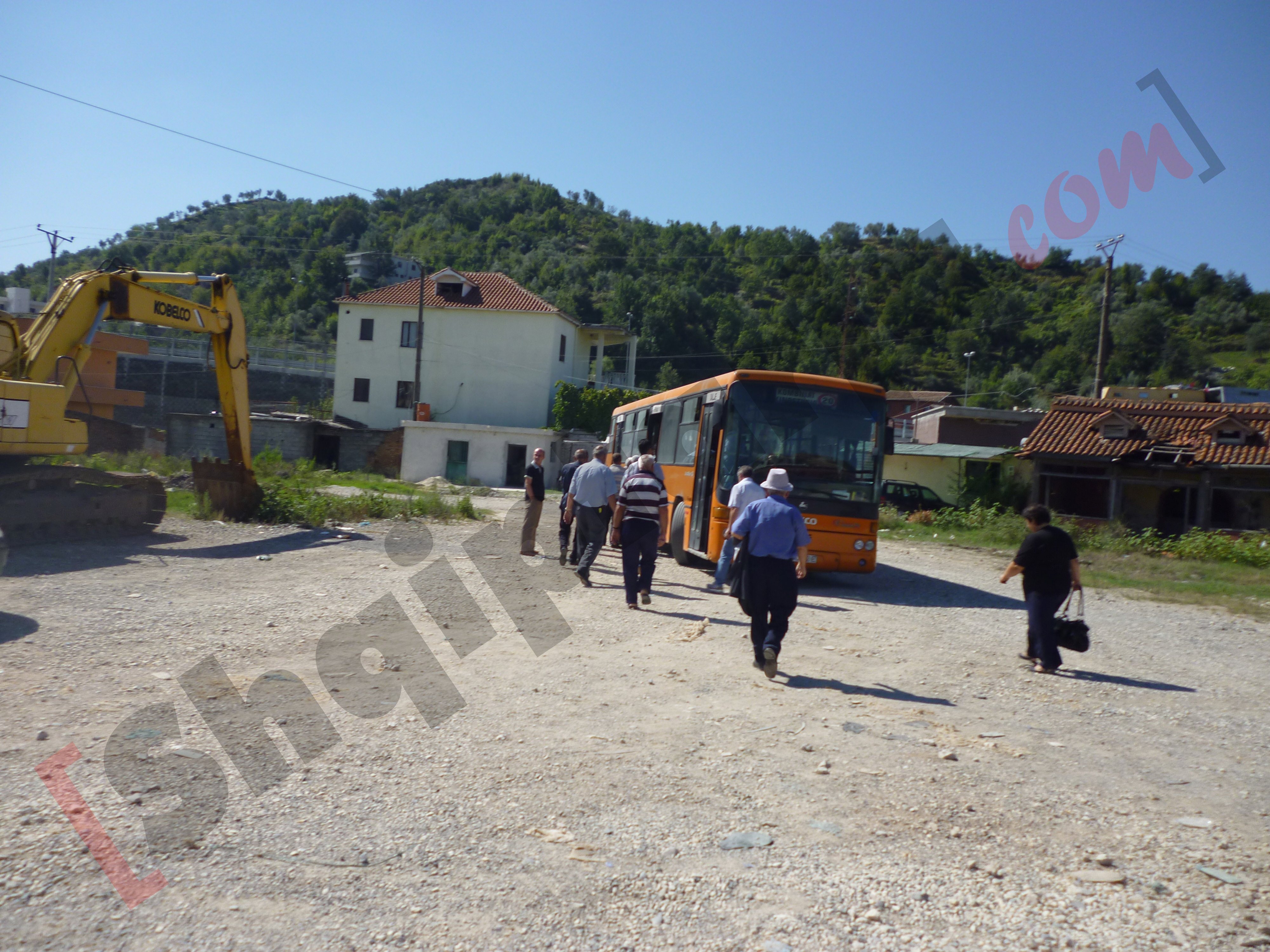 Stacioni i trenit ne vore 1 me logo