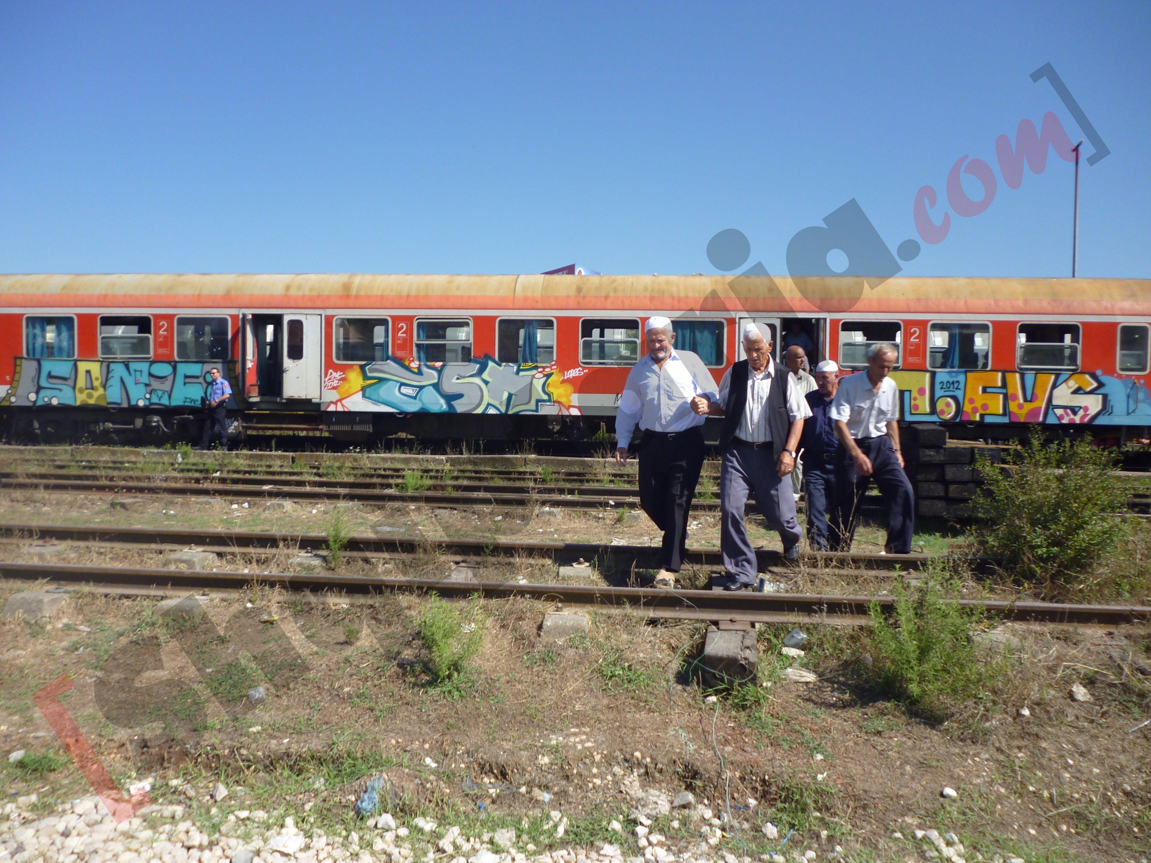 Stacioni i trenit ne vore 2 me logo