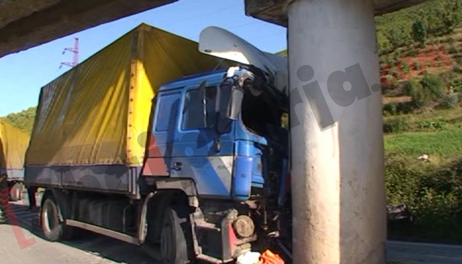 kamioni aksident elbasan