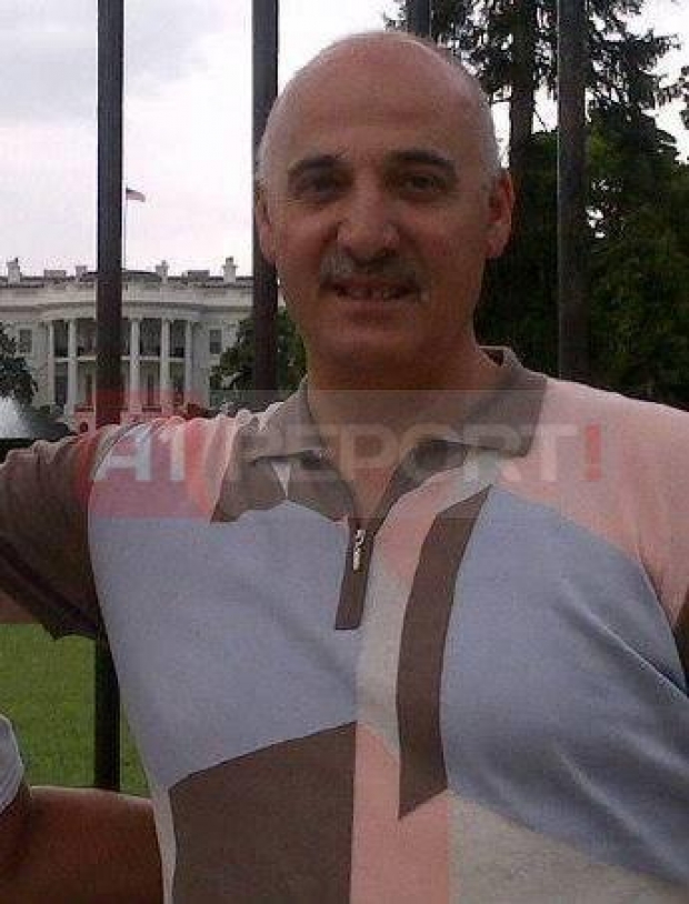 murat mehmeti me logo