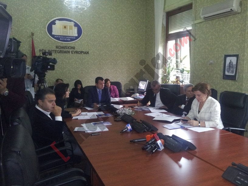 komisioni i integrimit me logo