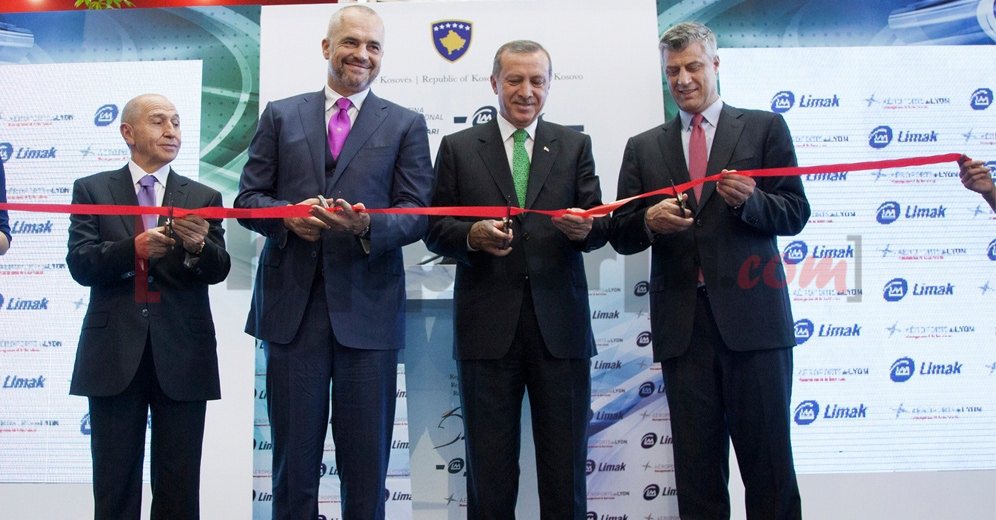 inagurimi i aeroportit kosove me logo