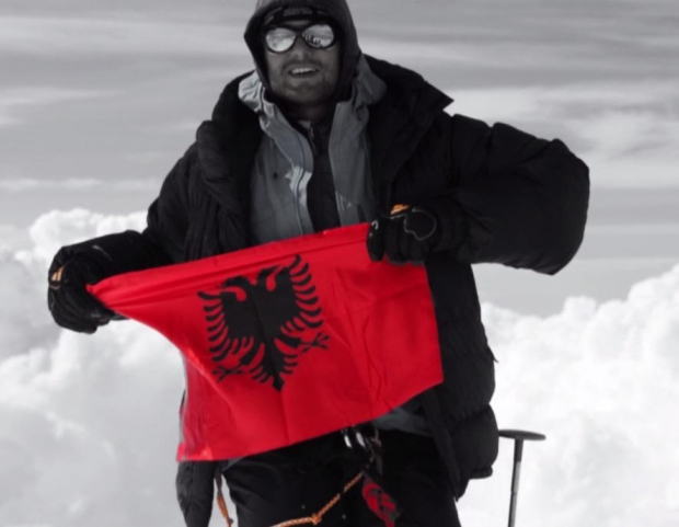 flamuri shqiptare