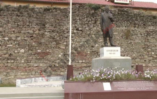 flamuri i djegur elbasan 