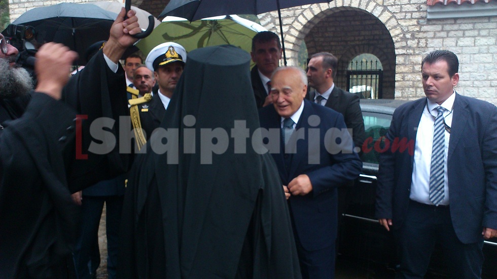 papulias ne gjirokaster