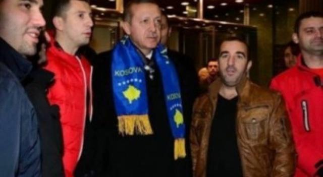 erdogan me flamurin e kosoves