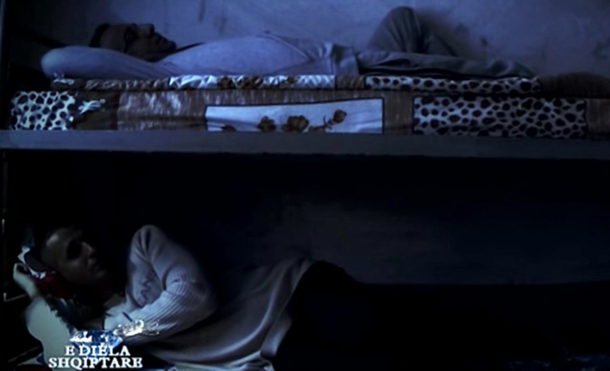 gjebrea te krevati marjanit